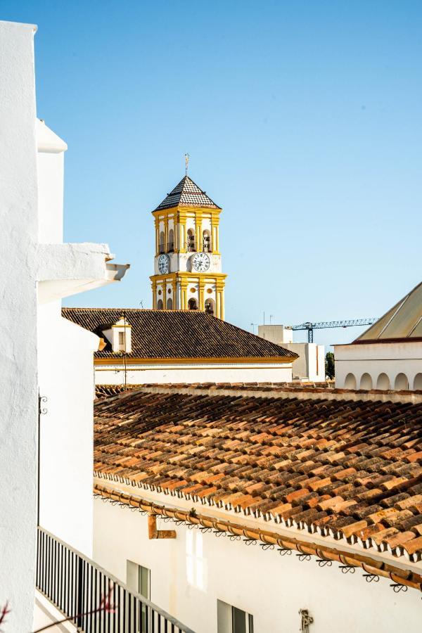 Escuela Village Marbella Esterno foto